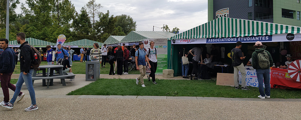 Etudiants présents à Campus en Fête sur le campus 2